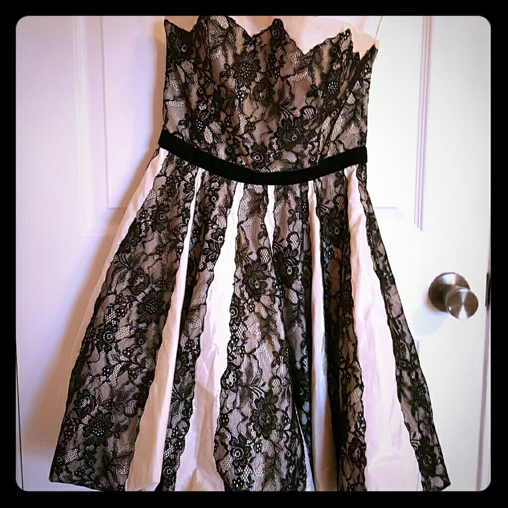 Betsey Johnson Evening Cocktail Dress